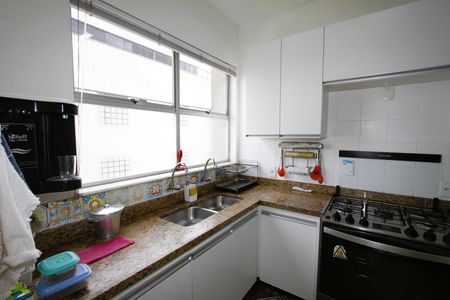 Apartamento à venda com 145m², 4 quartos e 2 vagasCozinha
