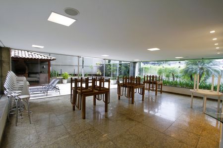 Apartamento à venda com 145m², 4 quartos e 2 vagasÁrea comum - Salão de festas