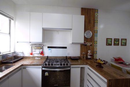 Apartamento à venda com 145m², 4 quartos e 2 vagasCozinha