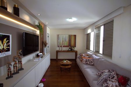 Apartamento à venda com 145m², 4 quartos e 2 vagasSala de estar