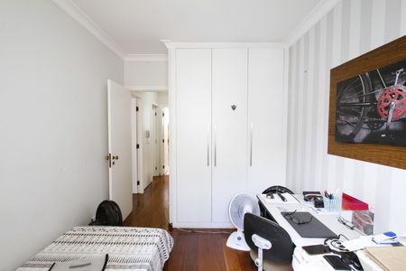 Apartamento à venda com 145m², 4 quartos e 2 vagasQuarto 4