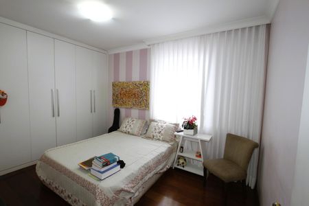 Apartamento à venda com 145m², 4 quartos e 2 vagasQuarto 3
