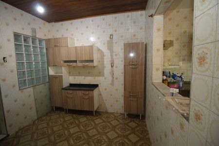 Casa à venda com 90m², 3 quartos e 2 vagasCopa