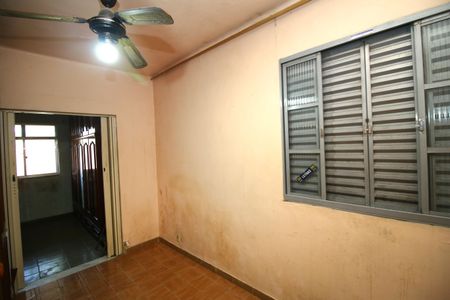 Casa à venda com 90m², 3 quartos e 2 vagasQuarto 2