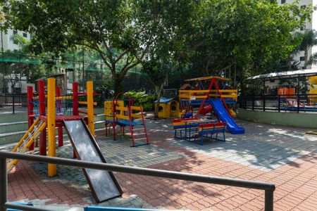Apartamento à venda com 65m², 2 quartos e 1 vaga Apartamento à venda com 65m², 2 quartos e 1 vagaÁrea Comum - Playground
