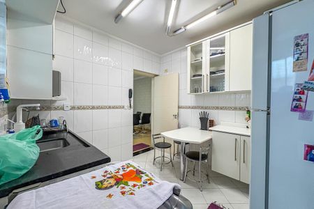 Apartamento à venda com 75m², 2 quartos e 1 vaga Apartamento à venda com 75m², 2 quartos e 1 vagaCozinha