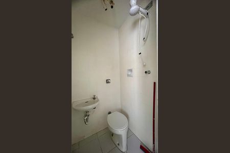 Apartamento à venda com 130m², 3 quartos e sem vaga Apartamento à venda com 130m², 3 quartos e sem vagaBanheiro de serviço