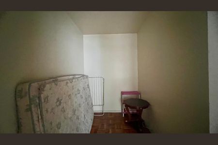 Apartamento à venda com 130m², 3 quartos e sem vaga Apartamento à venda com 130m², 3 quartos e sem vagaQuarto de Serviço