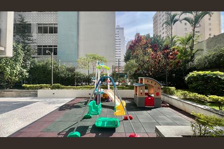Apartamento à venda com 130m², 3 quartos e sem vaga Apartamento à venda com 130m², 3 quartos e sem vagaPlayground