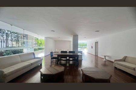 Apartamento à venda com 130m², 3 quartos e sem vaga Apartamento à venda com 130m², 3 quartos e sem vagaÁrea comum - Salão de festas