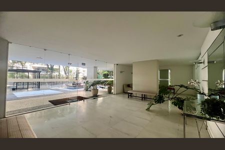 Apartamento à venda com 130m², 3 quartos e sem vaga Apartamento à venda com 130m², 3 quartos e sem vagaHall de entrada