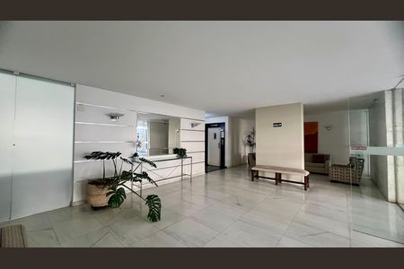 Apartamento à venda com 130m², 3 quartos e sem vaga Apartamento à venda com 130m², 3 quartos e sem vagaHall de entrada