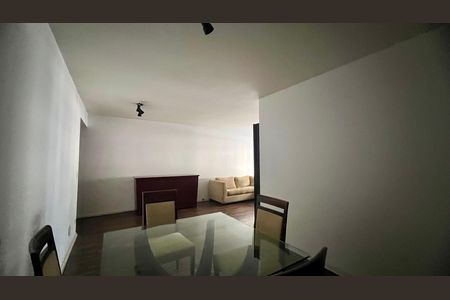 Apartamento à venda com 130m², 3 quartos e sem vaga Apartamento à venda com 130m², 3 quartos e sem vagaSala de Jantar