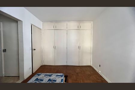 Apartamento à venda com 130m², 3 quartos e sem vaga Apartamento à venda com 130m², 3 quartos e sem vagaSuíte