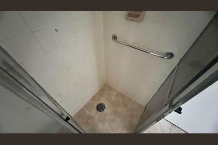 Apartamento à venda com 130m², 3 quartos e sem vaga Apartamento à venda com 130m², 3 quartos e sem vagaBanheiro da Suíte
