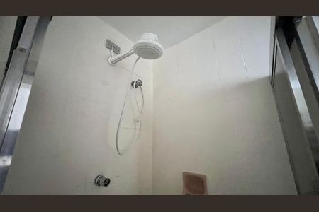Apartamento à venda com 130m², 3 quartos e sem vaga Apartamento à venda com 130m², 3 quartos e sem vagaBanheiro da Suíte