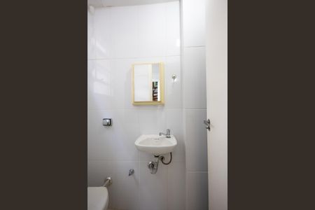 Apartamento à venda com 122m², 3 quartos e 2 vagas Apartamento à venda com 122m², 3 quartos e 2 vagasBanheiro de Serviço