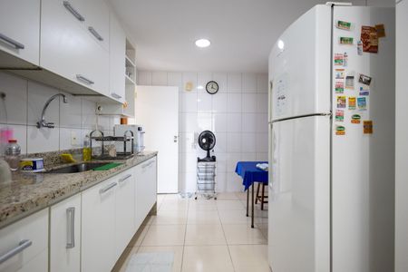 Apartamento à venda com 122m², 3 quartos e 2 vagas Apartamento à venda com 122m², 3 quartos e 2 vagasCozinha