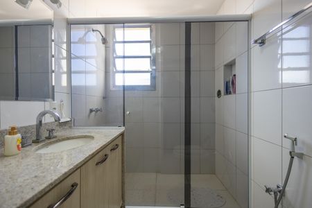 Apartamento à venda com 122m², 3 quartos e 2 vagas Apartamento à venda com 122m², 3 quartos e 2 vagasBanheiro Suite