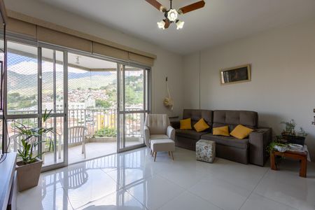 Apartamento à venda com 122m², 3 quartos e 2 vagas Apartamento à venda com 122m², 3 quartos e 2 vagasSala