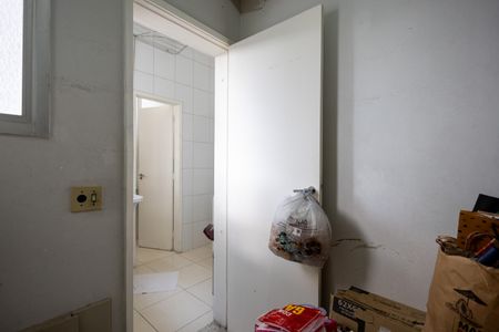 Apartamento à venda com 122m², 3 quartos e 2 vagas Apartamento à venda com 122m², 3 quartos e 2 vagasQuarto de Serviço