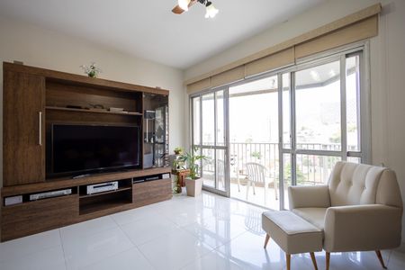 Apartamento à venda com 122m², 3 quartos e 2 vagas Apartamento à venda com 122m², 3 quartos e 2 vagasSala