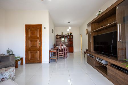 Apartamento à venda com 122m², 3 quartos e 2 vagas Apartamento à venda com 122m², 3 quartos e 2 vagasSala