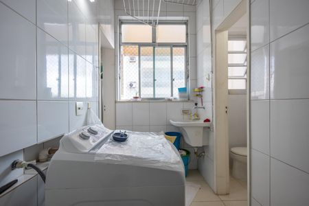 Apartamento à venda com 122m², 3 quartos e 2 vagas Apartamento à venda com 122m², 3 quartos e 2 vagasÁrea de Serviço