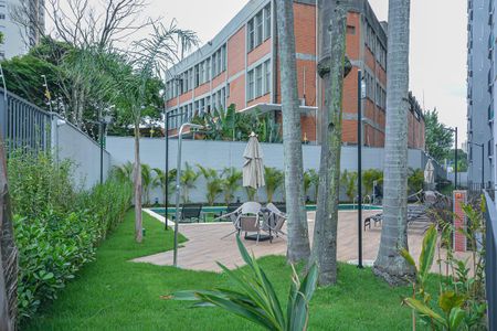 Apartamento para alugar com 40m², 2 quartos e sem vaga Apartamento para alugar com 40m², 2 quartos e sem vagaÁrea comum - Piscina