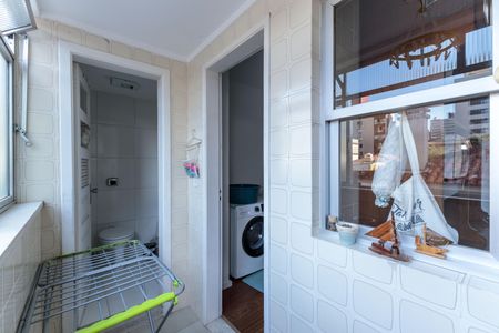 Apartamento à venda com 72m², 2 quartos e 1 vagaÁrea de Serviço