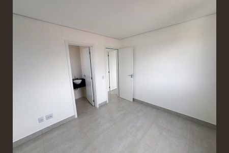 Apartamento à venda com 144m², 3 quartos e 2 vagas Apartamento à venda com 144m², 3 quartos e 2 vagasSuíte