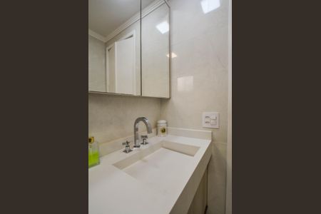 Apartamento à venda com 137m², 3 quartos e 3 vagasBanheiro da Suíte 2