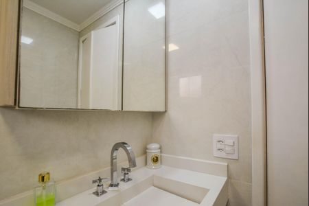 Apartamento à venda com 137m², 3 quartos e 3 vagasBanheiro da Suíte 2