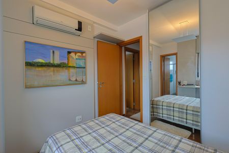 Apartamento à venda com 162m², 4 quartos e 6 vagas  Suíte 2