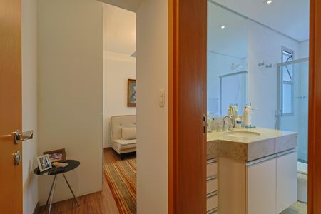 Apartamento à venda com 162m², 4 quartos e 6 vagasQuarto 2