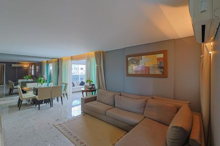 Apartamento à venda com 162m², 4 quartos e 6 vagasSala