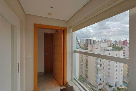 Apartamento à venda com 162m², 4 quartos e 6 vagasSala