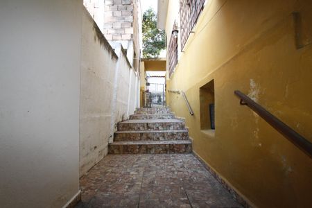 Casa à venda com 338m², 7 quartos e 2 vagasEscada