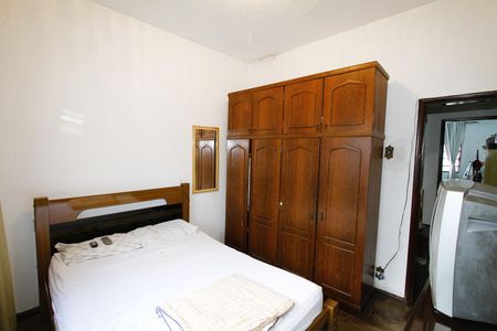 Casa à venda com 338m², 7 quartos e 2 vagasQuarto 2