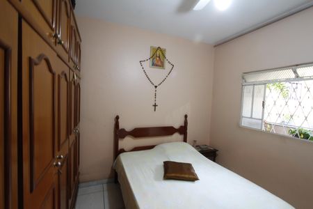 Casa à venda com 338m², 7 quartos e 2 vagasQuarto 3 casa 2