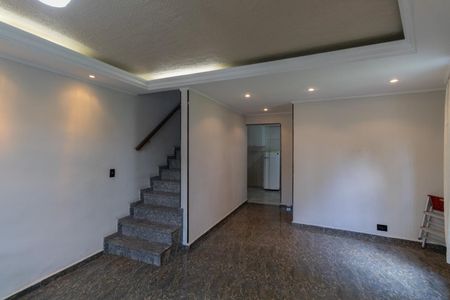 Casa à venda com 100m², 3 quartos e 2 vagasSala