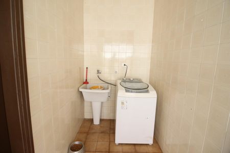 Casa à venda com 180m², 3 quartos e 2 vagasÁrea de Serviço