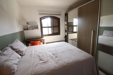 Casa à venda com 180m², 3 quartos e 2 vagasSuíte 1