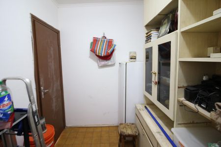 Casa à venda com 180m², 3 quartos e 2 vagasQuarto área de serviço