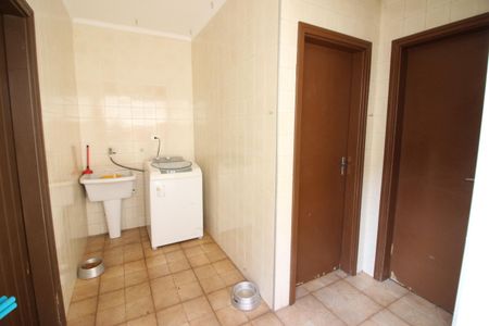 Casa à venda com 180m², 3 quartos e 2 vagasÁrea de Serviço