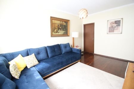 Casa à venda com 180m², 3 quartos e 2 vagasSala