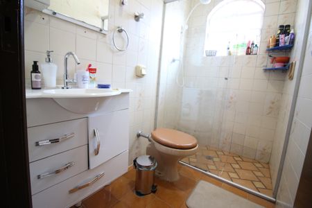 Casa à venda com 180m², 3 quartos e 2 vagasBanheiro da Suíte 1