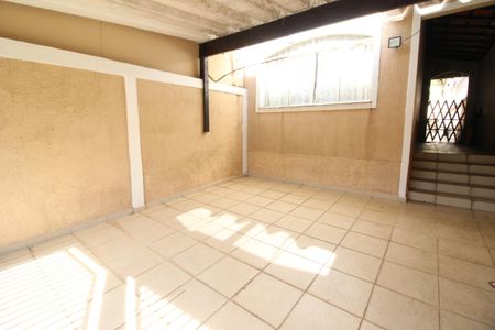 Casa à venda com 180m², 3 quartos e 2 vagasGaragem