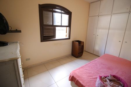 Casa à venda com 180m², 3 quartos e 2 vagasSuíte 2