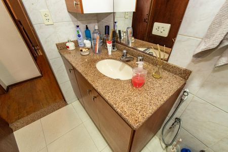 Casa à venda com 112m², 3 quartos e 1 vagaBanheiro